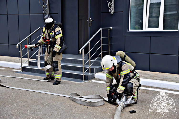 В Управлении Росгвардии по Чеченской Республике прошло пожарно-тактическое учение