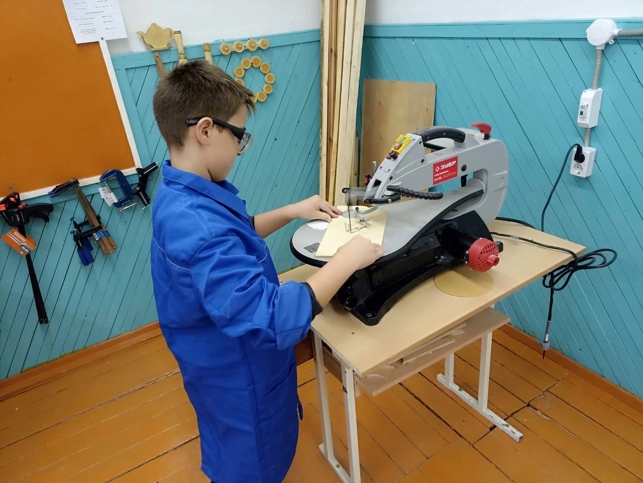 Работы с четырнадцати лет. Трудоустройство несовер. Трудоустройство несовер. Работы с четырнадцати лет. Работа несовершеннолетних.