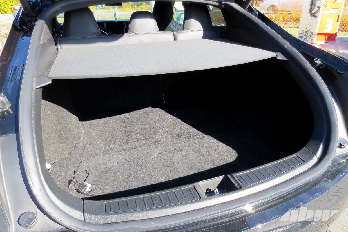 Tesla_Model_S_багажник