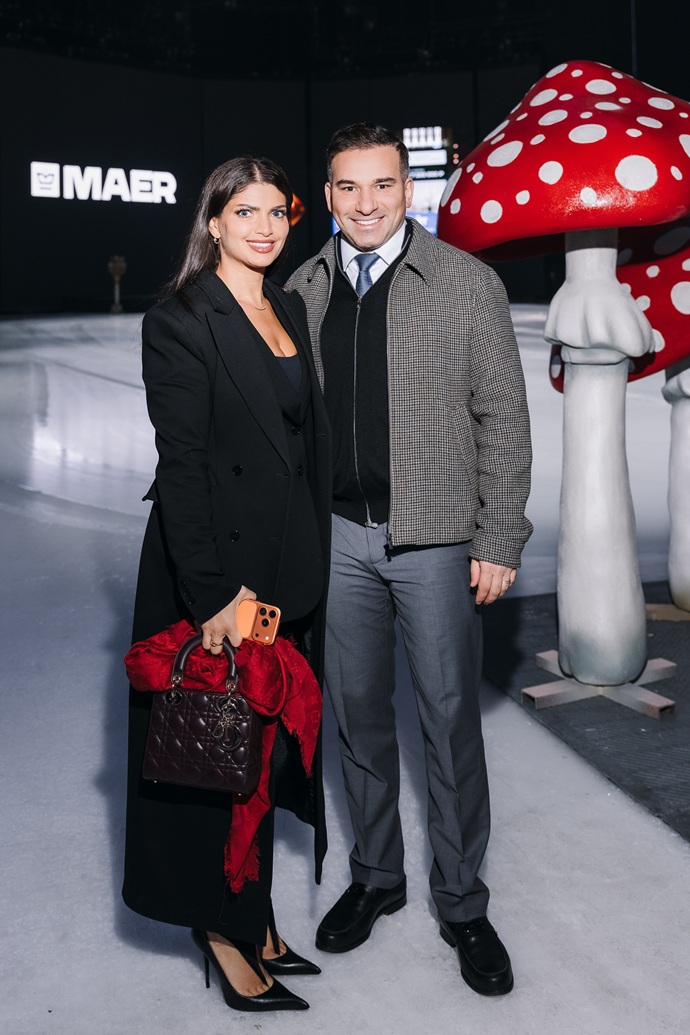 Регина Тодоренко, Лера Кудрявцева, Мария Мельникова и другие звезды стали гостями на аншлаговой премьере ледового шоу «Белоснежка» Евгения Плющенко и Яны Рудковской