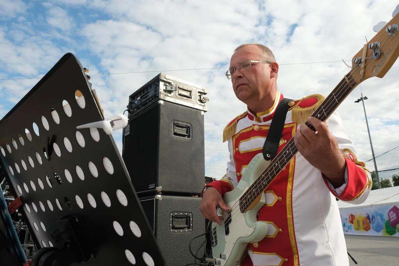 Русский академический оркестр новосибирской филармонии фото. Нижегородский духовой оркестр фото. Академическое выступление. Концерт в поддержку армии россии 27. Оркестр дмитрия бутенко.