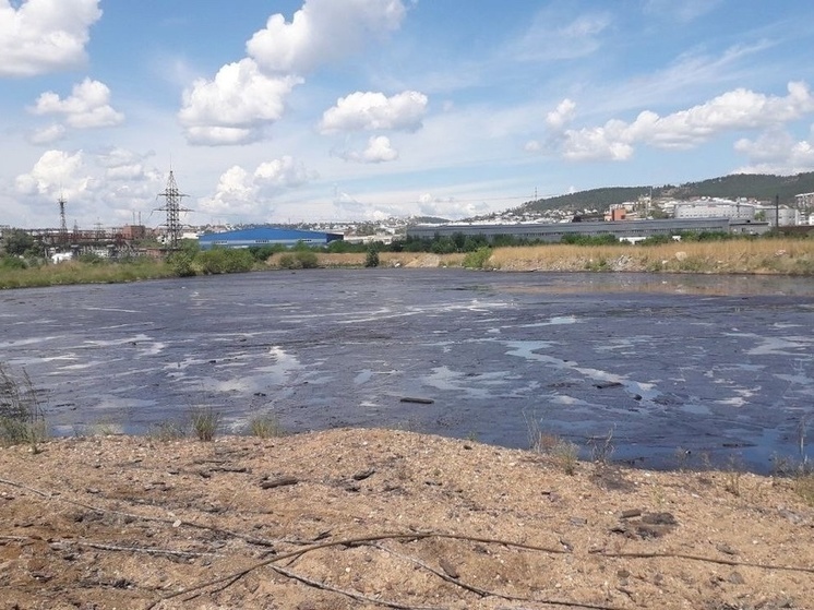 В Улан-Удэ предприняли очередную попытку ликвидировать фенольное озеро