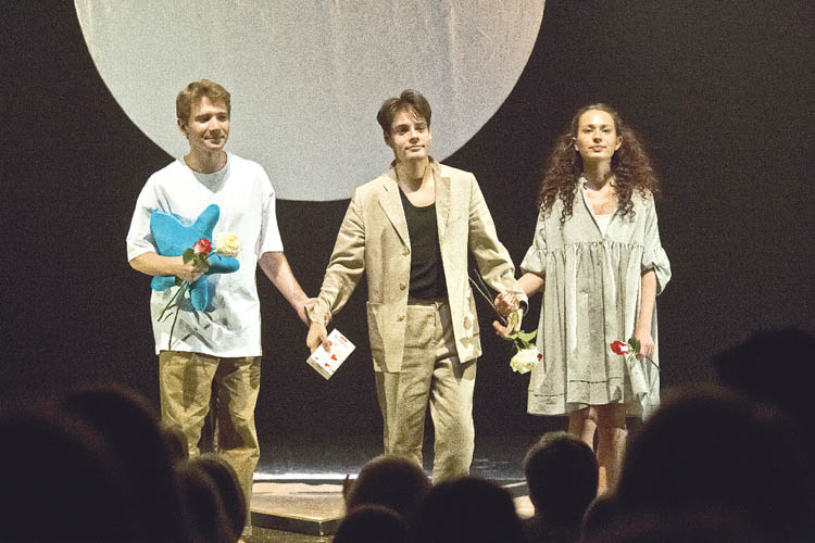 Колючки любви не помеха: в омском Доме актера вышла новая версия 