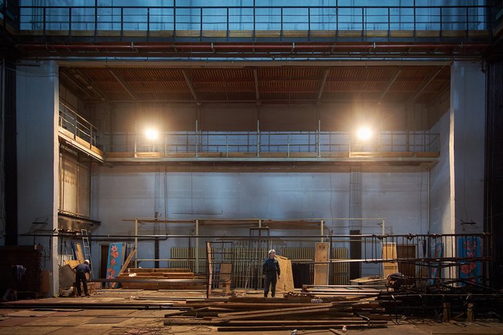 Обновление оборудования сцены в музтеатре. Фото Маргариты Романовой, IRK.ru