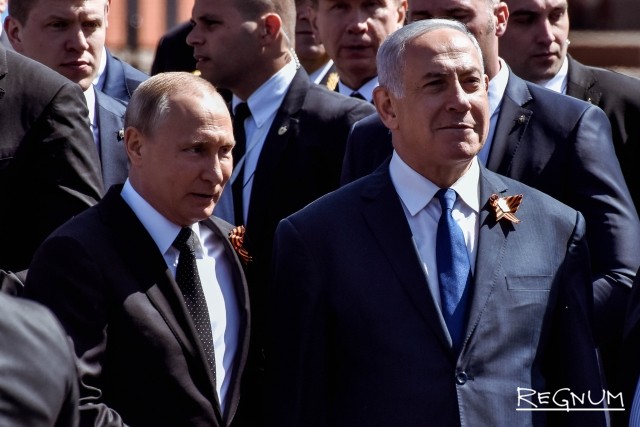 Владимир Путин и Биньямин Нетаньяху на Параде Победы