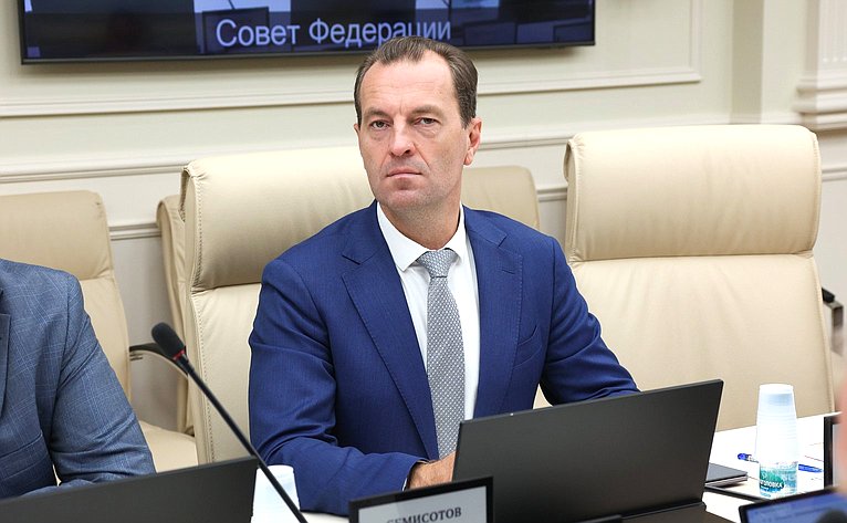 Заседание Комиссии СФ по мониторингу законодательства РФ в сфере государственного контроля (надзора) и муниципального контроля в РФ на тему «Анализ эффективности внедрения в работу контрольных органов индикаторов риска нарушения обязательных требований»