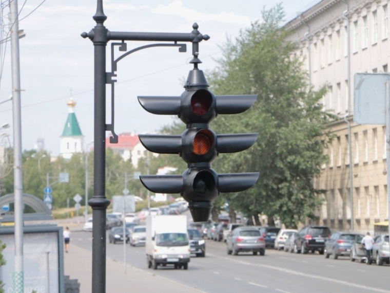 Памятник первому светофору омск партизанская улица фото Памятник первому светофору повредили неизвестные - омская мэрия Происшествия Сел