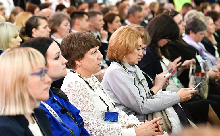 В Москве открылся первый Всероссийский форум «Труженики села», посвященный актуальным вопросам развития сельских территорий