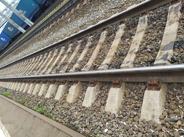 Дежурный ж/д переезда в Вологде предотвратил трагедию