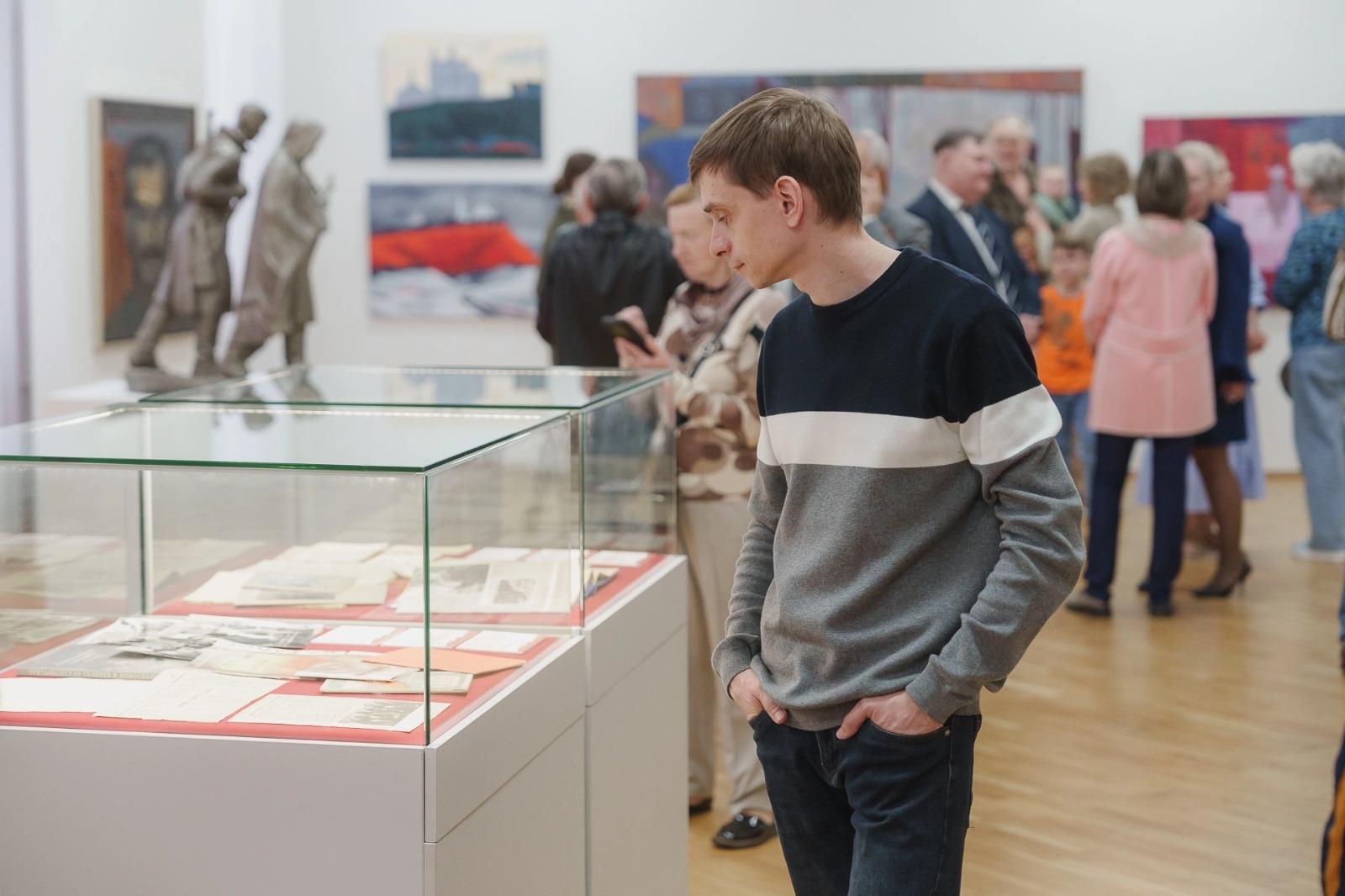 Фото Выставка Новосибирского художественного музея посвящена Победителям 3