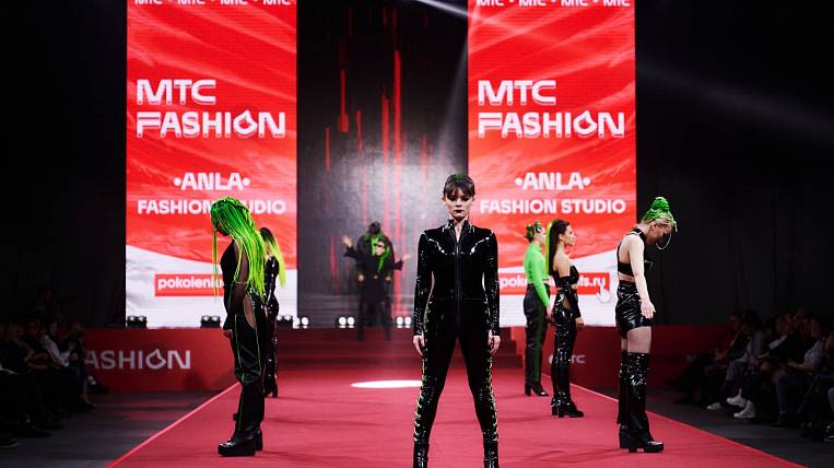 Талантливую молодежь наградили в рамках модного показа МТС FASHION ...