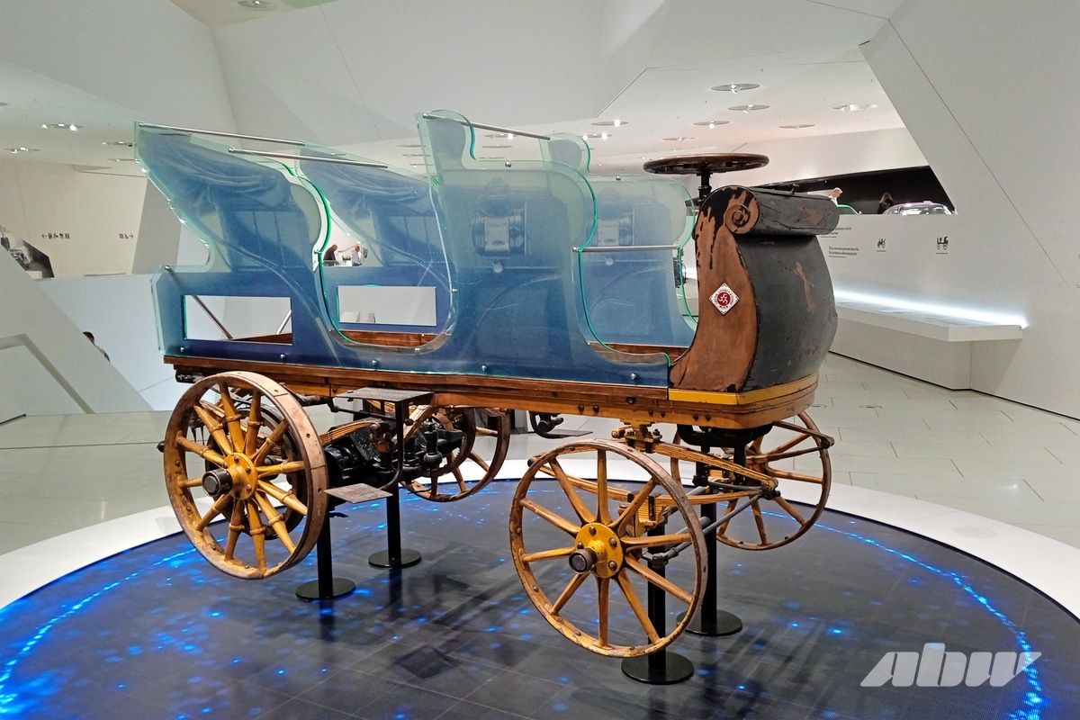 От экспериментов с электричеством до Volkswagen Beetle: 150 лет со дня рождения Фердинанда Порше