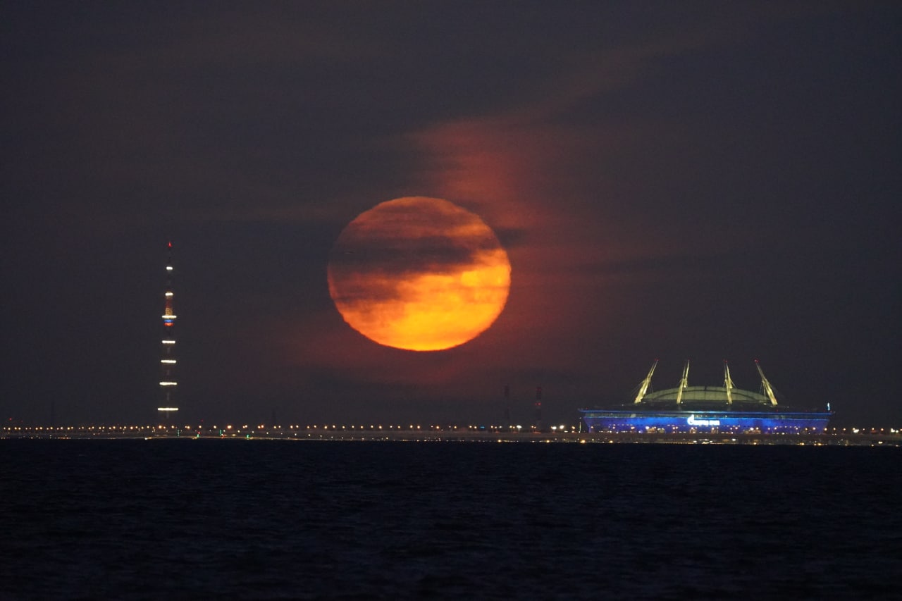 Супер луние Санкт Петербург