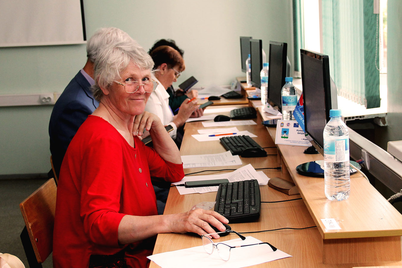 работающие пенсионеры последние новости 2023. работающие пенсионеры последние новости 2023. работающие пенсионеры в 2022. работающие пенсионеры. пенсия стариков в россии в 2022.