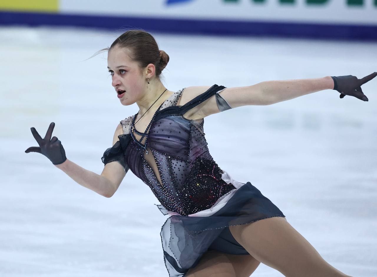 Идеальные фото российских фигуристок: стартовал Гран-при «Звезды Магнитки»