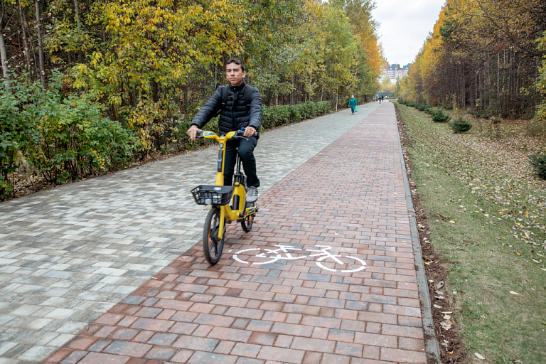 В Сургуте отремонтировали в 3 раза больше тротуаров, чем в прошлые годы