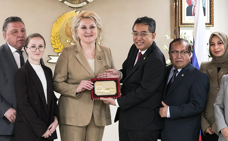 В рамках визита в Республику Индонезия делегация Совета Федерации провела ряд встреч