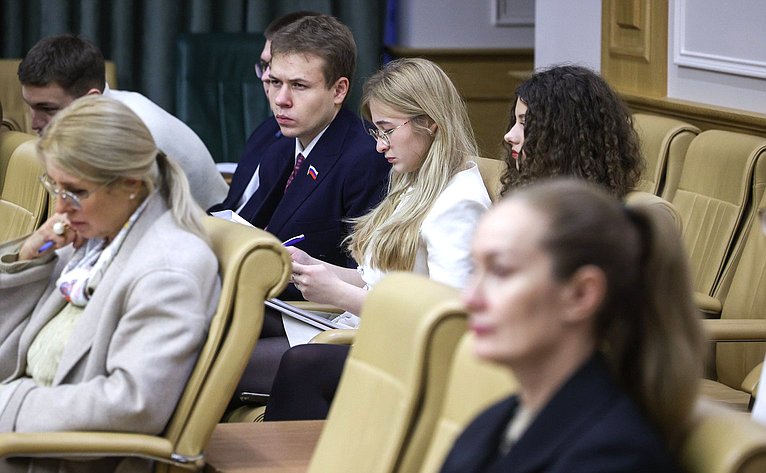 Заседание Совета по вопросам развития Сибири при Председателе Совета Федерации на тему «Сибирская экономика – от сырьевой к высокотехнологичной»
