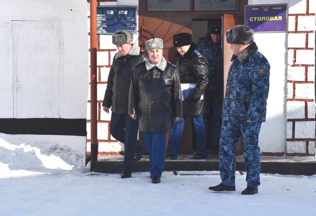 ИК-1 ОФСИН России по Республике Алтай с рабочим визитом посетил прокурор региона Анатолий Богданчиков