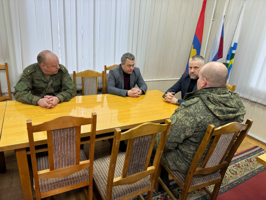 Служба по контракту