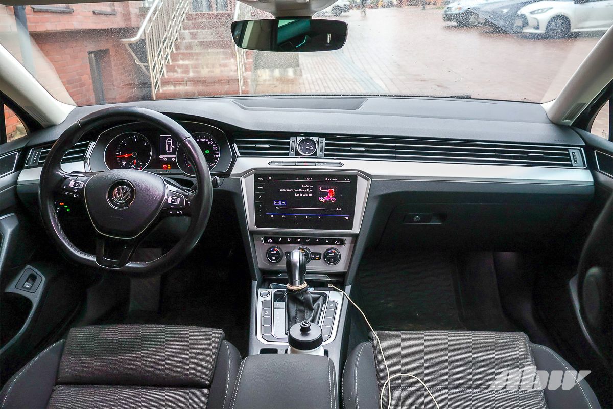 Идеальный автомобиль для семьи? Тестируем с владельцем Volkswagen Passat B8 с пробегом 300 000 км