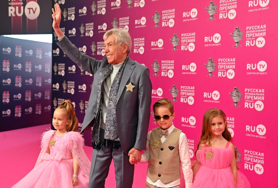 Юрий Николаев на церемонии вручения XI Русской музыкальной премии телеканала RU.TV в зале «Крокус Сити Холл», 2022 год