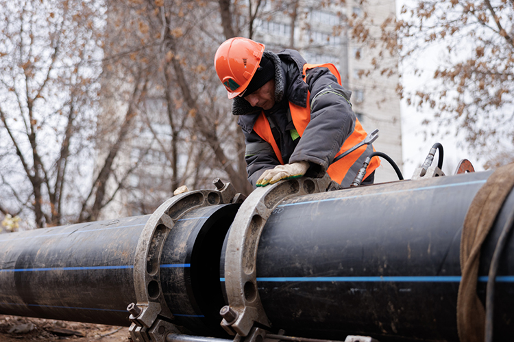 Бюджетные приоритеты смещаются в сторону модернизации коммунальной инфраструктуры. Около 30% инженерных сетей в регионе требуют замены