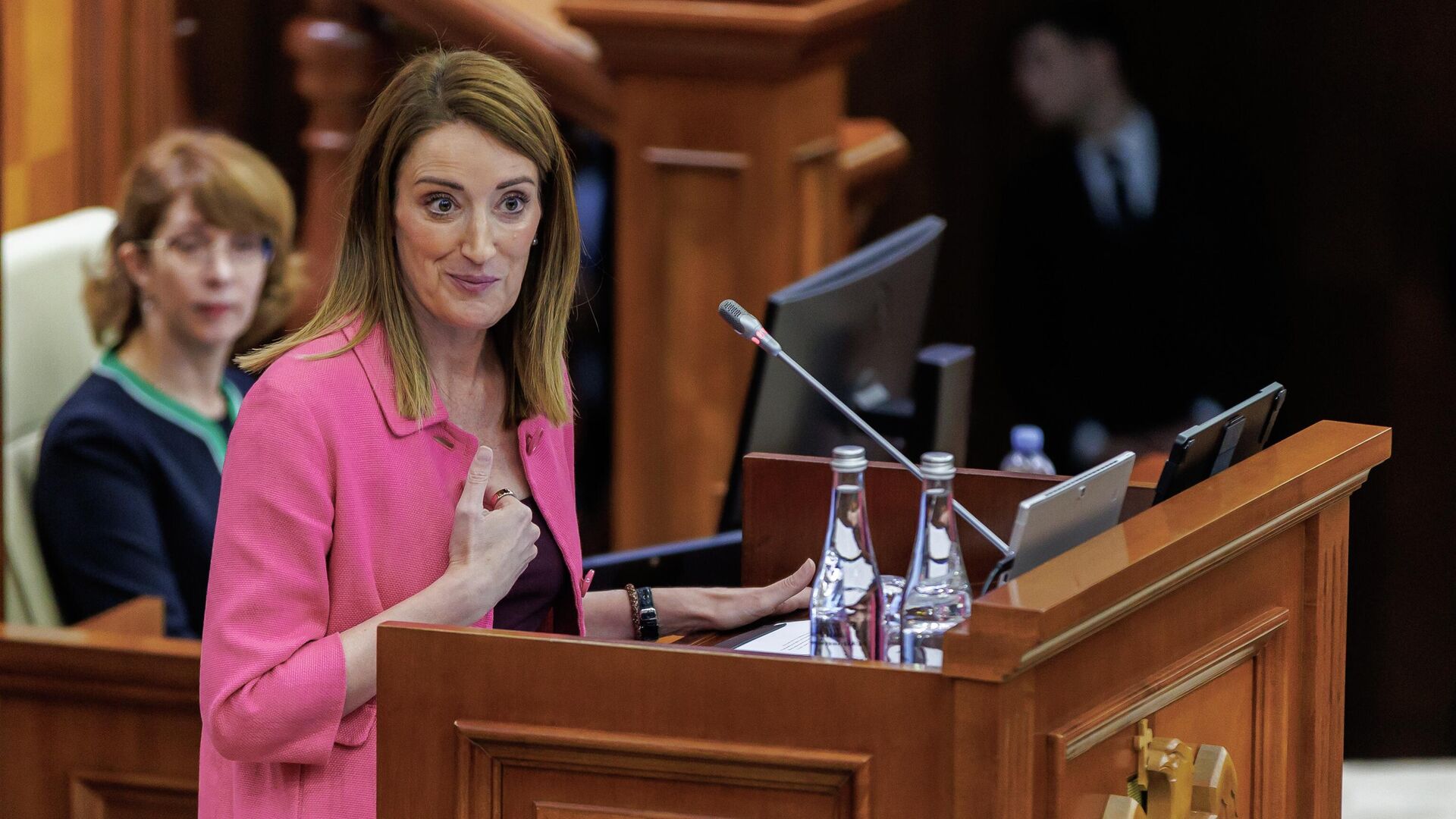 Roberta Metsola la Ședința Parlamentului Republicii Moldova - Sputnik Молдова, 1920, 07.11.2025