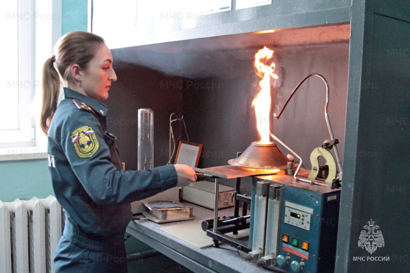 Ежегодно свыше 300 экспертиз проводит Испытательная пожарная лаборатория