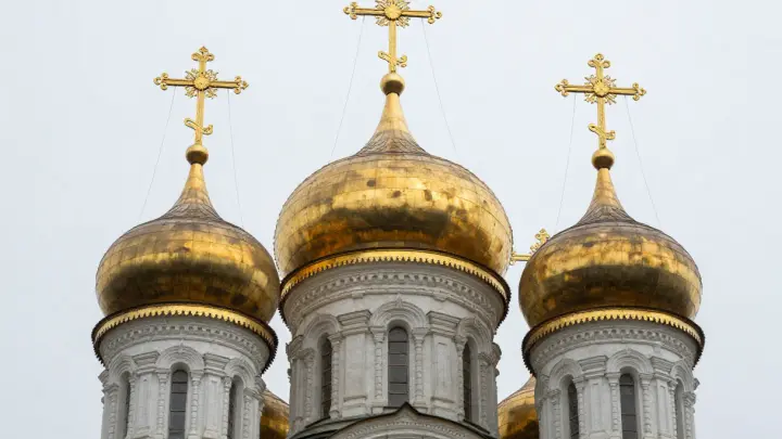 Патриарх Кирилл предупредил: пропасть между богатыми и бедными угрожает стране