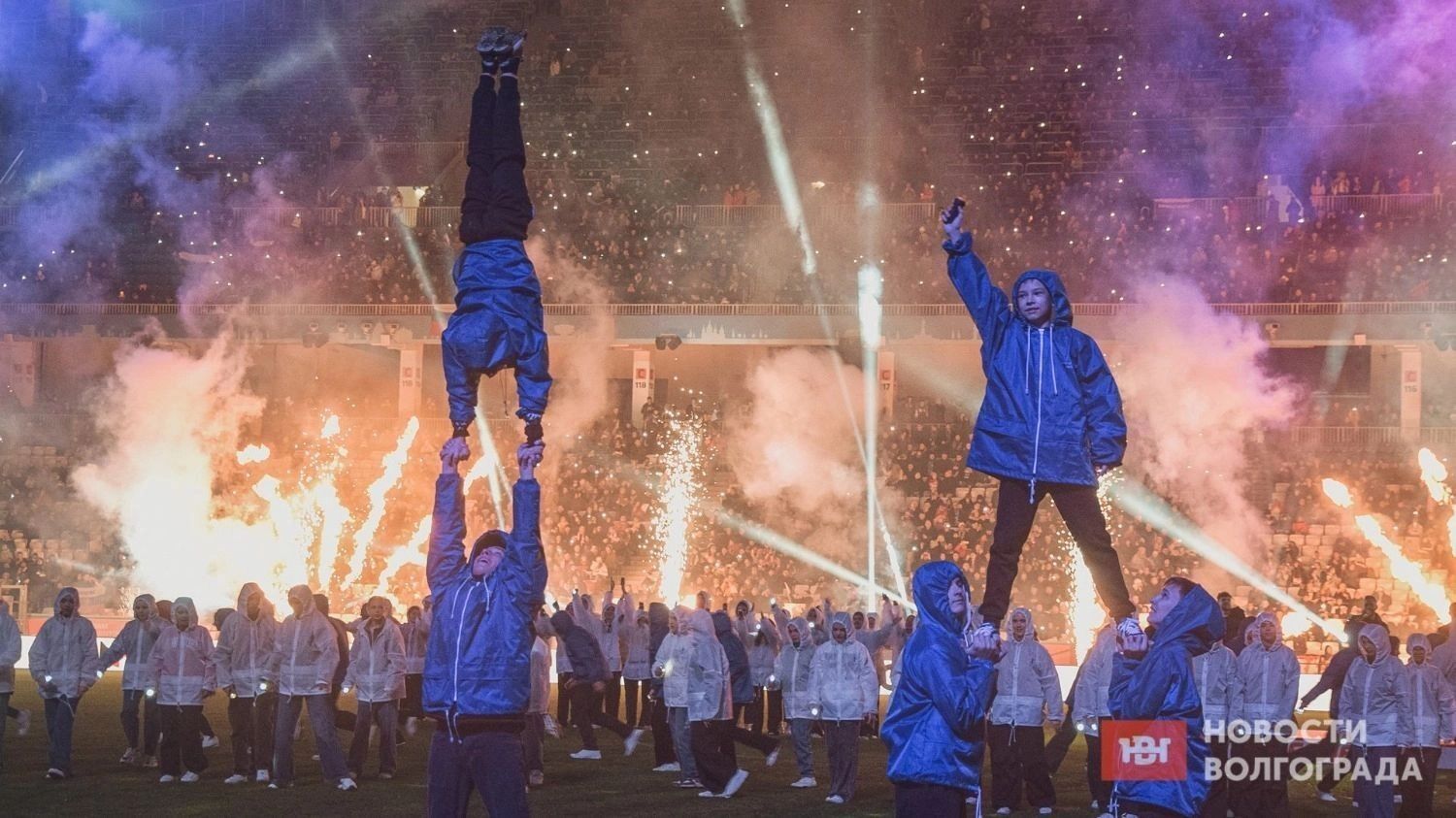 Танцевальный номер перед матчем Россия — Куба