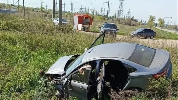В лобовом столкновении в Самарской области пострадали пять человек