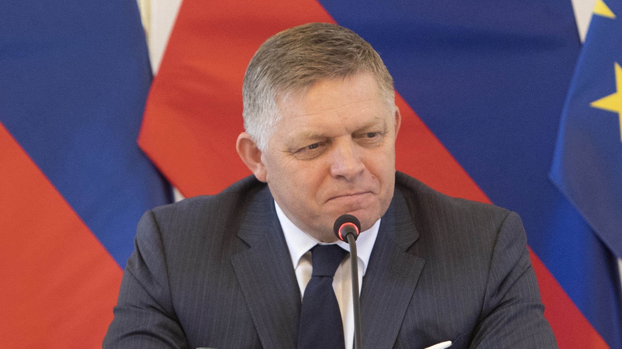 Премьер Словакии выступил за нормальные отношения с РФ