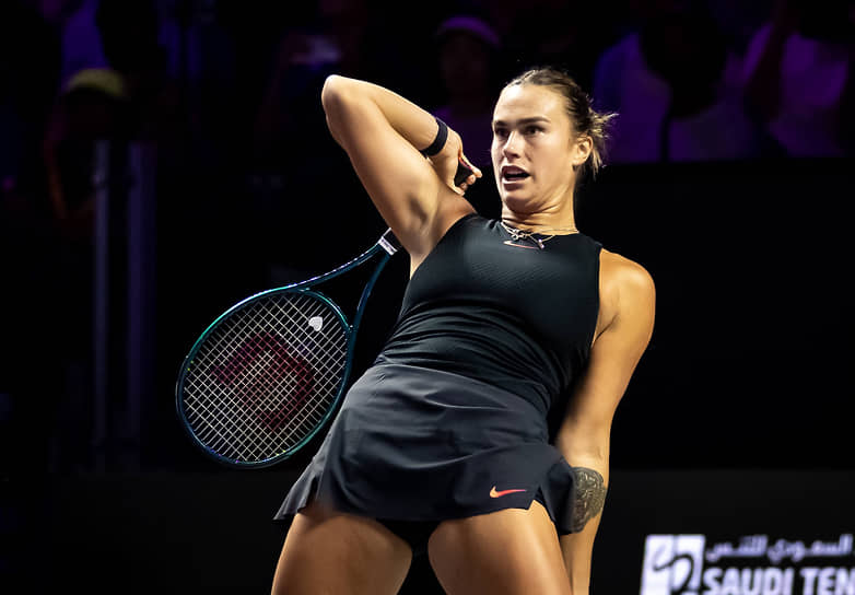 Iga swiatek теннис. Чемпионат сша женщины теннис. Победитель us open. Шарапова с ракеткой. Iga swiatek mother.
