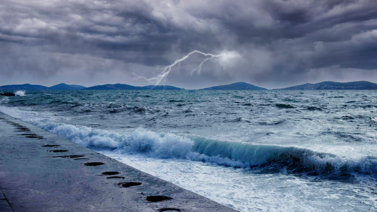 Из-за неблагоприятных погодных условий, вызванн...