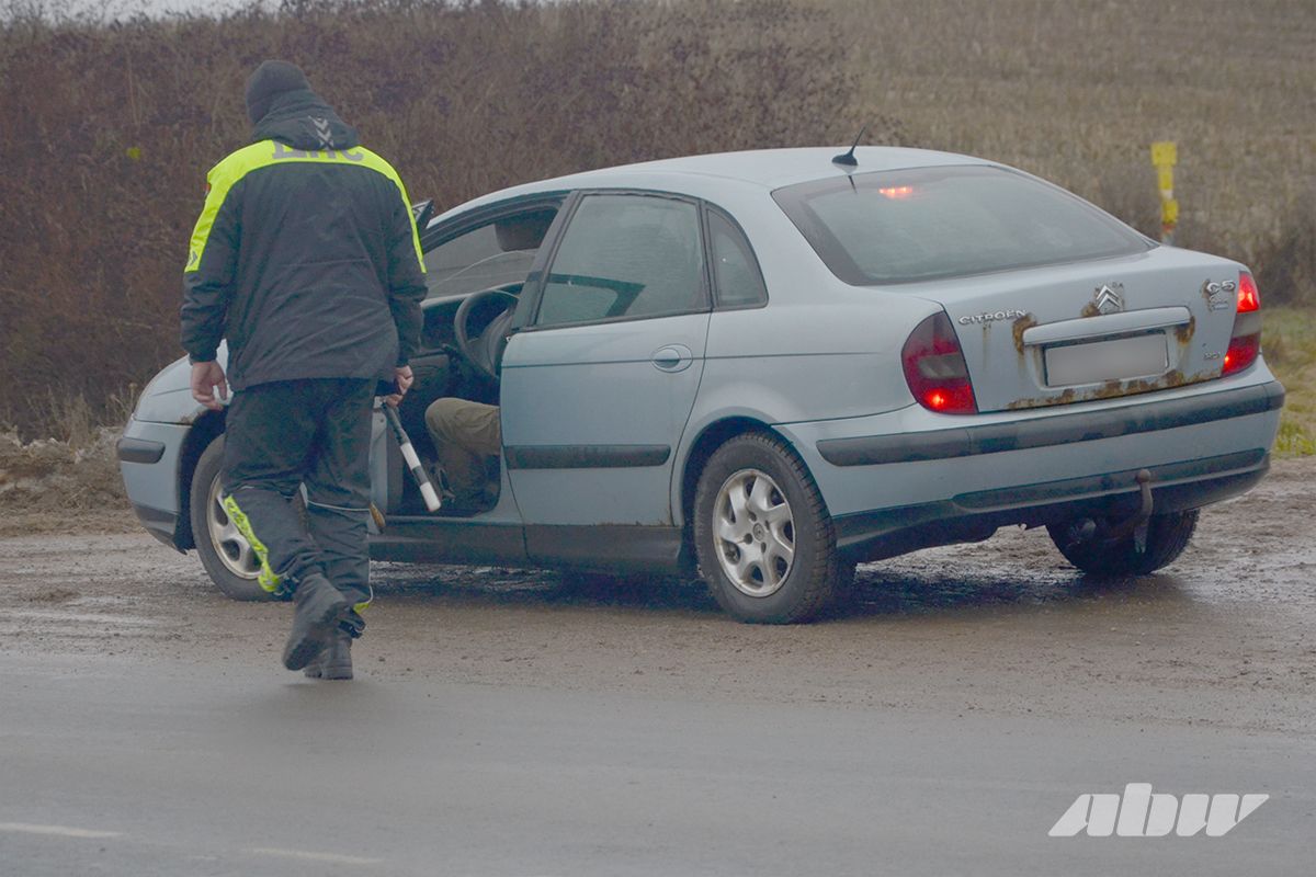«За сегодня остановили двоих на «лете» – оба повторно»: съездили в рейд по шинам с ГАИ
