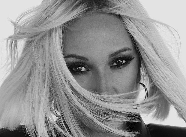 Названы российские звезды, которые родили после 40 лет