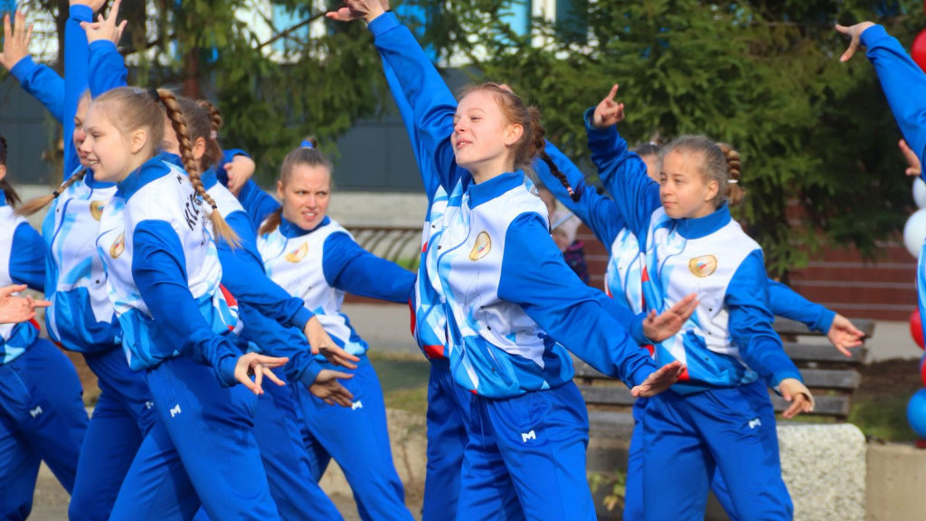 В Краевой спортивной школе олимпийского резерва прошла торжественная линейка посвящения в спортсмены Фото №1