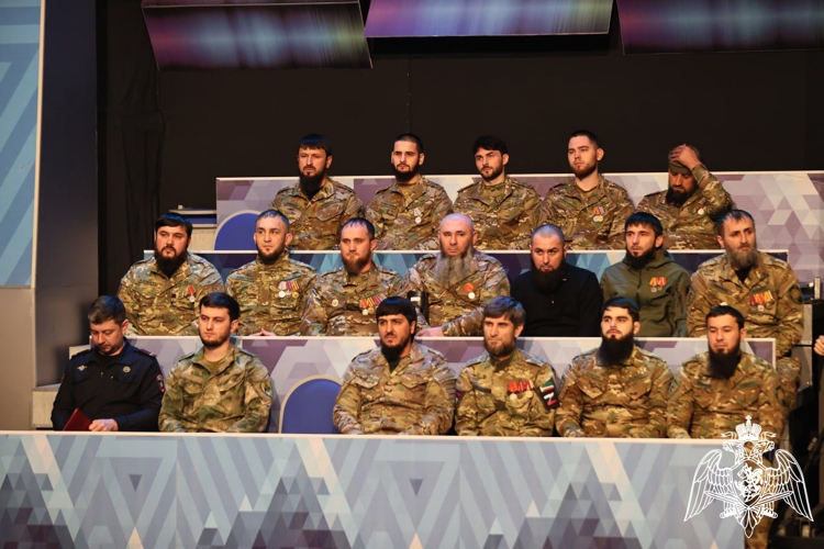 В Грозном представитель Росгвардии поздравил активистов «Турпалхой» с годовщиной со дня образования движения 