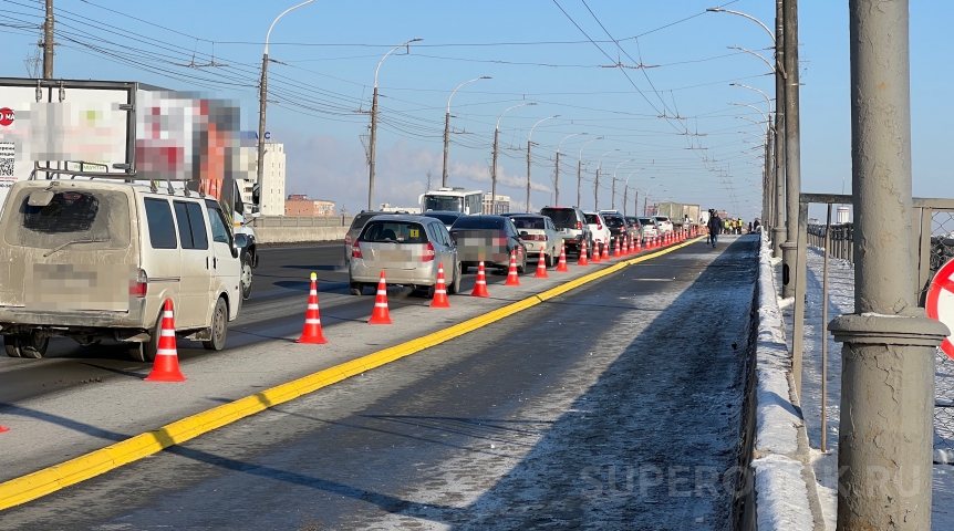 Перекрыли ленинградку. Омск мост. Ленинградское шоссе перекрыто сейчас. Ленинградский мост. Реконструкция Ленинградского моста Омск.