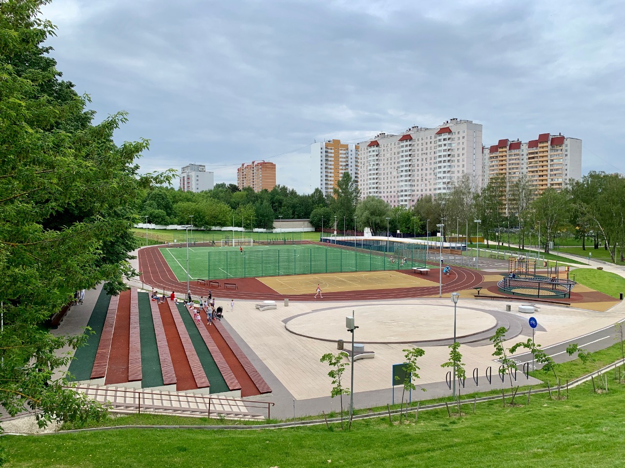 Город москва десеновская. Спортивный парк Десеновское. Спортивный парк в поселении Десеновское. Десёновское поселение Москва. Школьный парк.