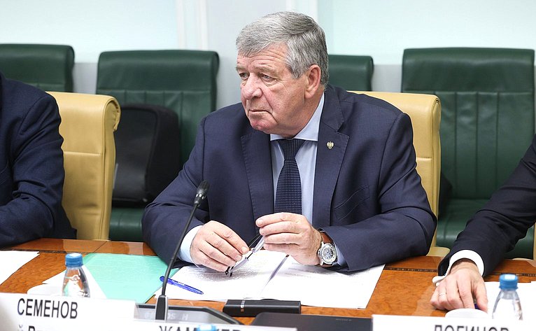 Совещание Комитета Совета Федерации по федеративному устройству, региональной политике, местному самоуправлению и делам Севера совместно с Советом по вопросам развития Дальнего Востока, Арктики и Антарктики при СФ