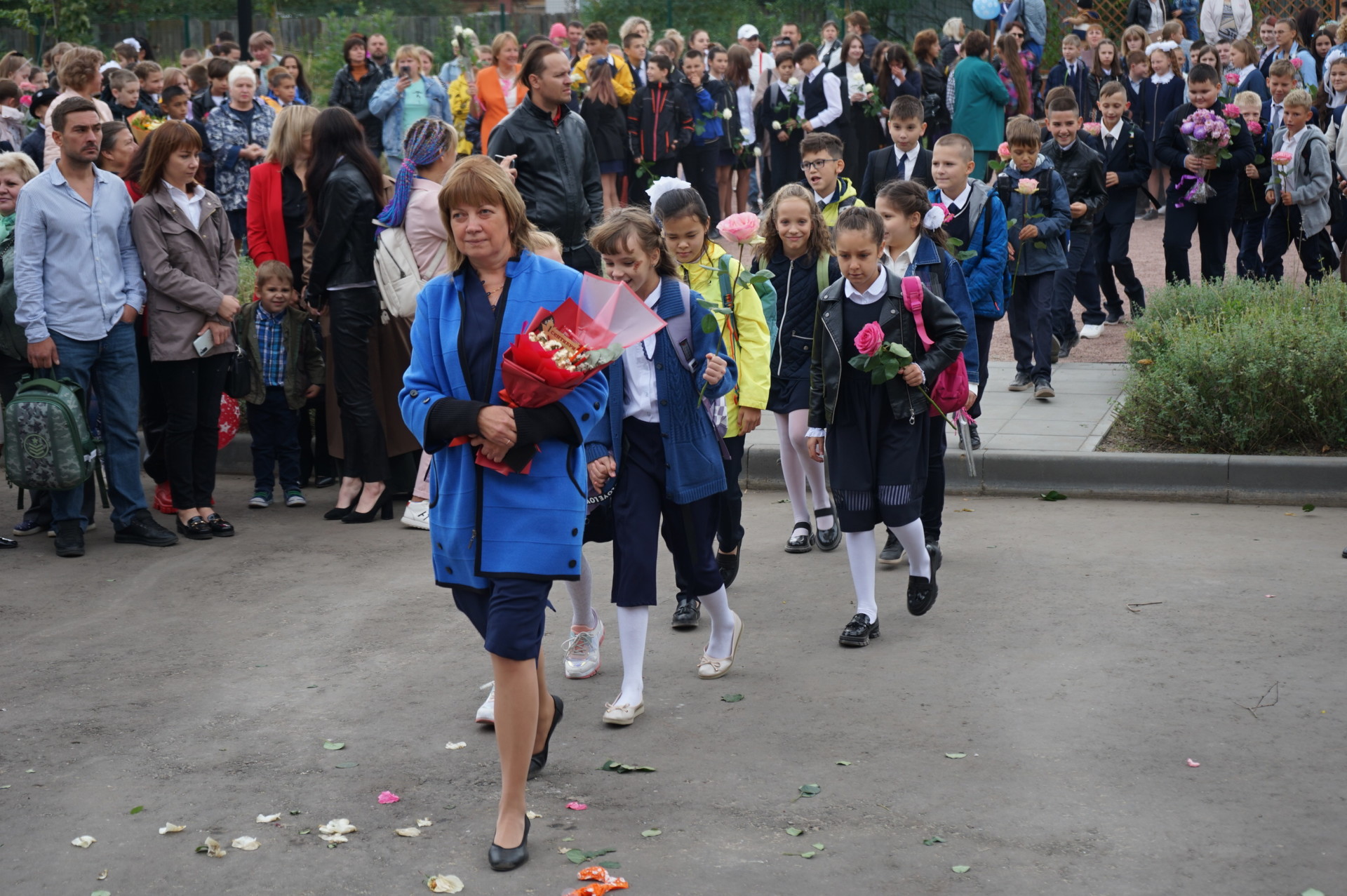 прошел 1 сентября в школе