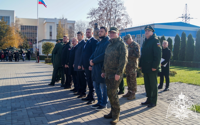 В Ростове-на-Дону Росгвардия представила экспозицию, приуроченную ко Всероссийскому дню призывника