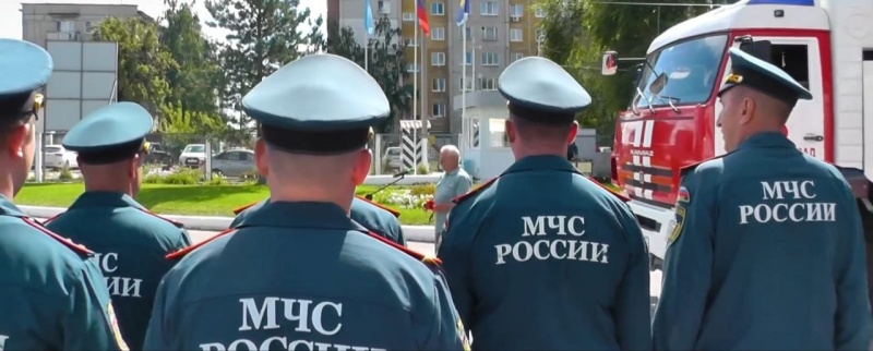 Сотрудники Главного управления МЧС России по Ульяновской области чтят память ветеранов-героев