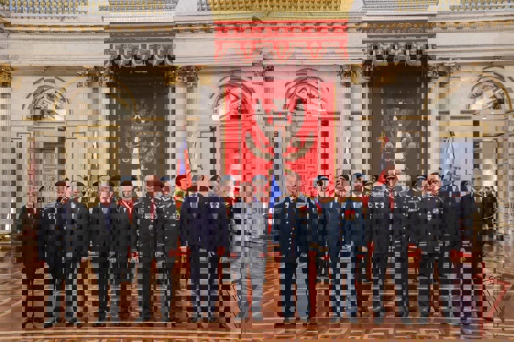 Директор Росгвардии Герой России генерал армии Виктор Золотов вручил орден Жукова Северо-Западному округу Росгвардии