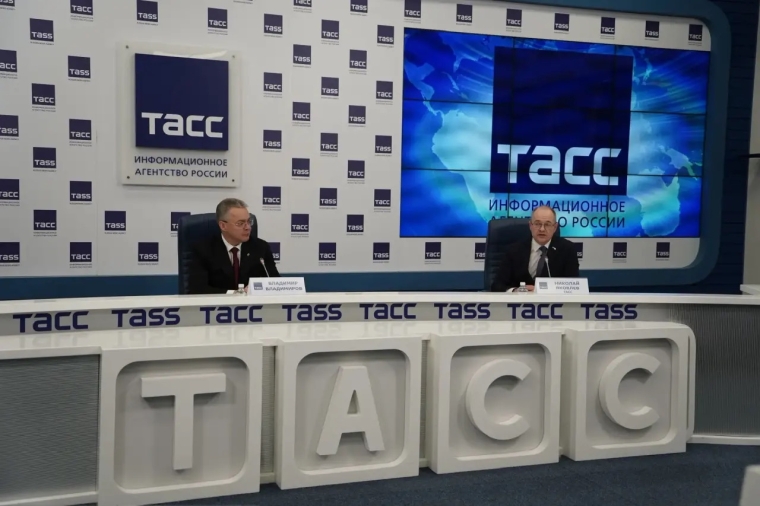 ГУБЕРНАТОР ВЛАДИМИРОВ НАЧАЛ ПРЕСС-КОНФЕРЕНЦИЮ В ТАСС