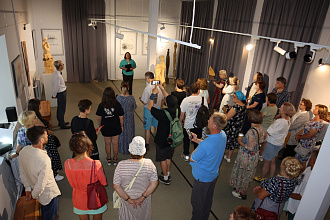 В Тотьме открылась выставка, посвященная живописцу Николаю Сажину. Фото Олега Федотовского.й