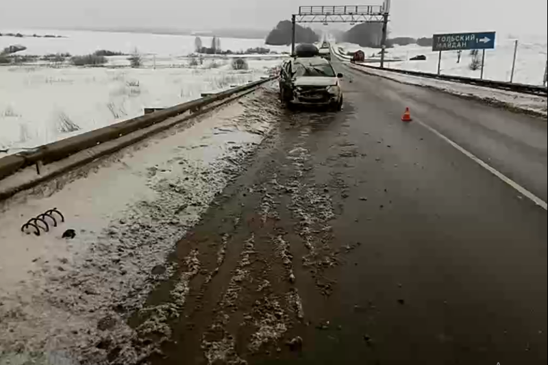 дтп 17 февраля. авария в татарске новосибирской области. авария в холмогорском районе. авария на трассе кемерово. авария на кемеровской трассе.