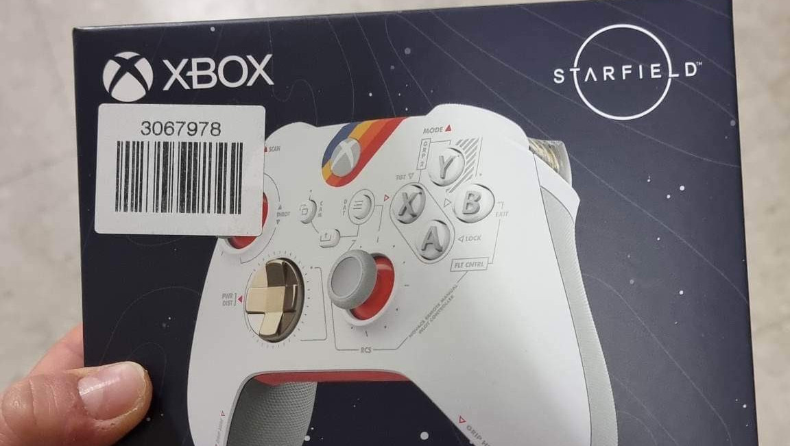 Старфилд xbox русский. Xbox Controller Starfield. Starfield геймпад. Xbox Starfield наушники. Иксбокс геймеры.